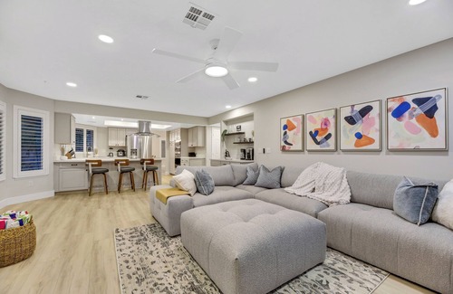 Las Vegas Casa | The Blue Lagoon: Where Space, Style and Comfort collide!