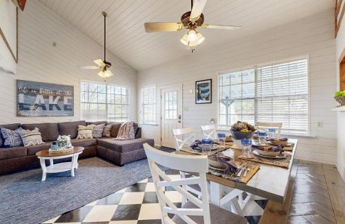 Kingsland Casa | The Blue Laker