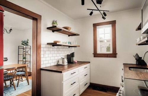 Luray Casa | The Blue Pearl by Zen Living