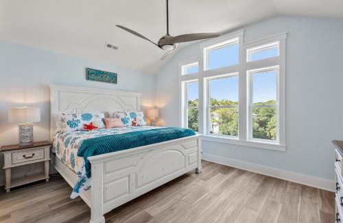 Monteray Shores Casa | The Blue Pearl