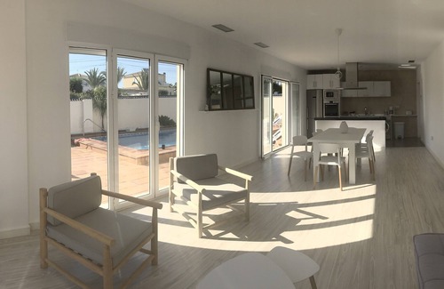 San Luis Villa | La villa azul de Torrevieja