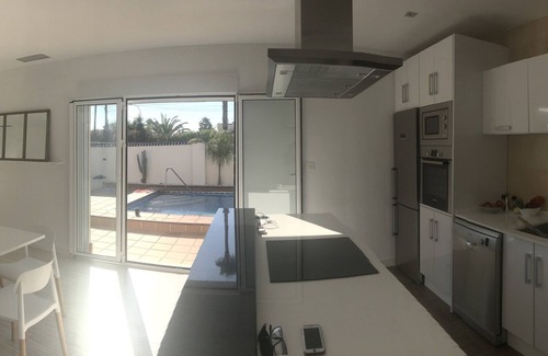 San Luis Villa | La villa azul de Torrevieja