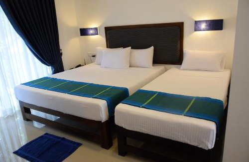Pottuvil Division 2 Hotel | The Blue Wave Hotel