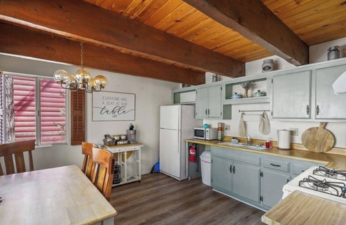 Peter Pan Cabina | The BlueBird Retreat + Jacuzzi +BBQ