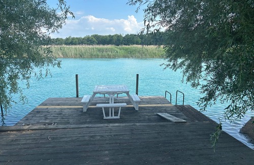 Mooretown Casa | The Bluewater House