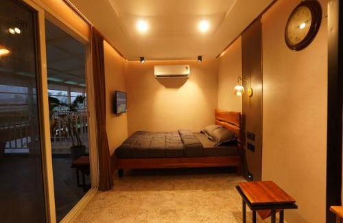Karjat Complejo | The Boat Club,Karjat