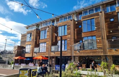 Canon's Marsh Apartamento | The Boat House Apartment by Cliftonvalley Apartments