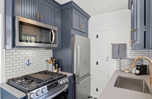 Ventura Casa | The Boat House at The Birdbath Bungalows