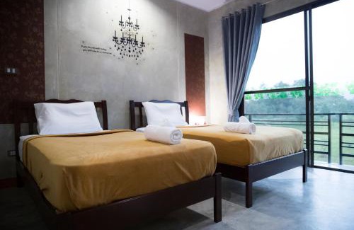 Ranong Complejo | The Boat House