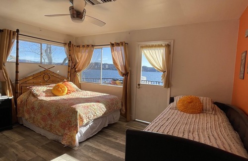 Clear Lake Cabaña | The Boathouse Cottage Clearlake Oaks