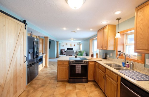 Forest Lake Casa | The Boathouse 4 Bed 2 1/2 Bath Lake Home