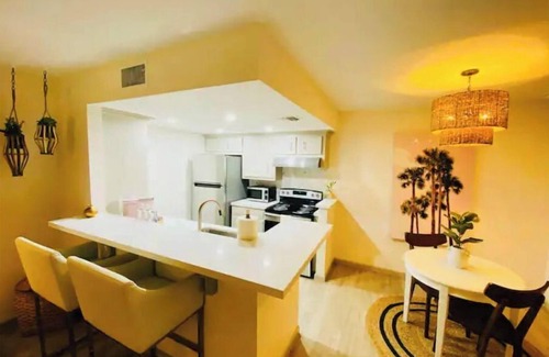 Brownsville Condominio | The Boho in BTX - Adults Only