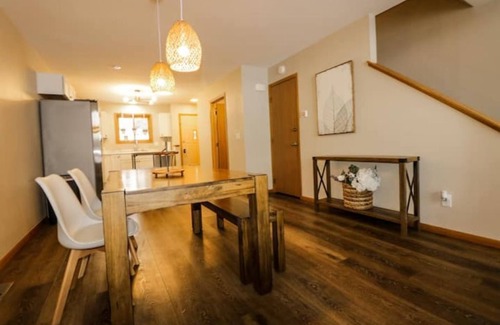 Wisconsin Dells Condominio | The Boho Retreat- Cozy and welcoming in a Central location