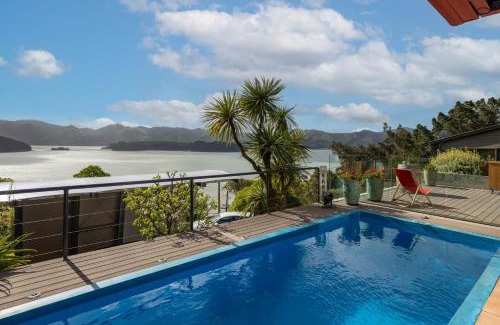 Christchurch District Casa | The Bolthole - Charteris Bay Holiday Home