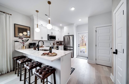 Murfreesboro Casa | The Boro Suite – Luxe Stay w/ Ping Pong, Fitness, & Fire Table Near DT & MTSU