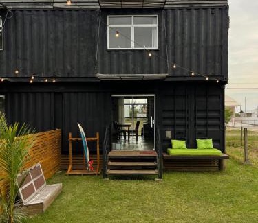 Itapiruba Casa | The Box Container House casa oceano