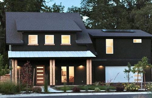 Girvan Apartamento | The “Breakthrough House”- The place you come for a breakthrough!