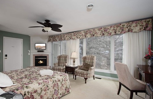 Zurich Cama Y Desayuno | The Brentwood Waterfront Retreat