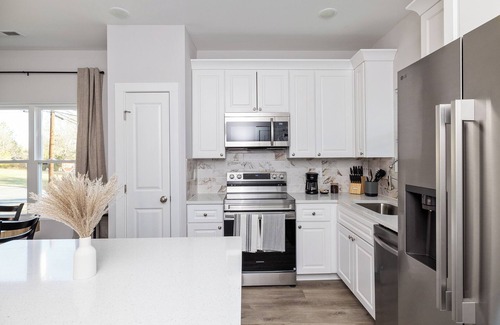 Kannapolis Casa | The Briar ~ Sleek 3BR New Home Walk to DT w/Outdoor Area