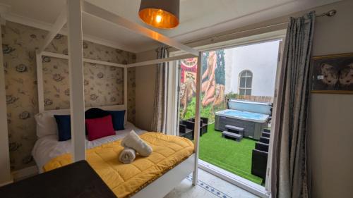 Kemptown Casa | The Brighton Parlour with Hot Tub
