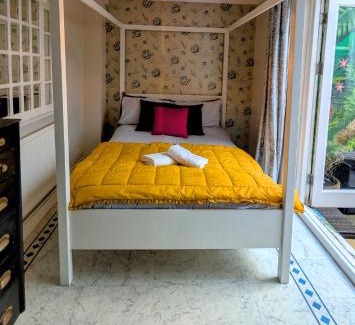 Kemptown Casa | The Brighton Parlour with Hot Tub