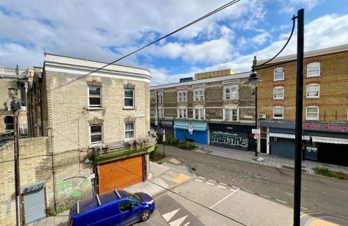 Coldharbour Apartamento | The Brixton Vining Street 4-Bed Urban Retreat BT7