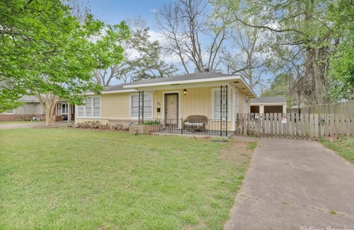 Broadmoor Casa | The Broadmoor Happy Home