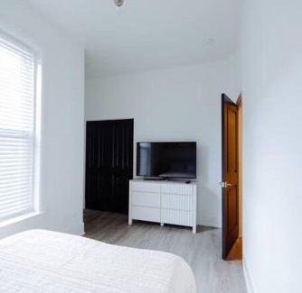 Woodlawn Apartamento | The Brown House - A luxurious UChicago Campus stay
