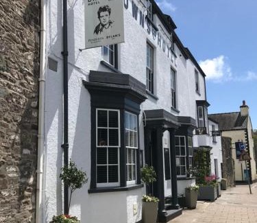 Laugharne Hotel | The Brown's Hotel