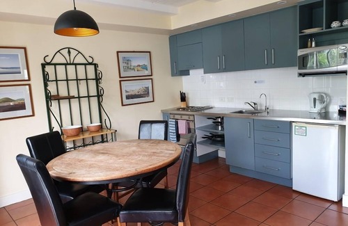 Akaroa Apartamento | The Bruce Waterfront Apartments by AVI