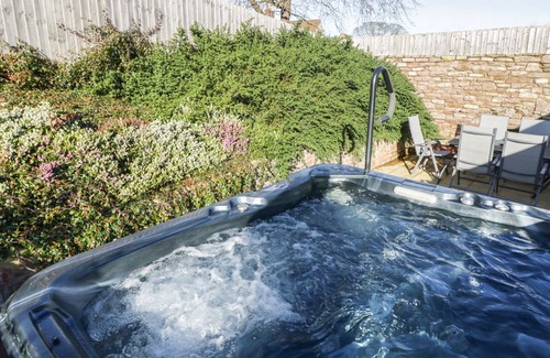 Alberbury Cabaña | The Bull Barn, ALBERBURY