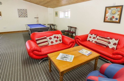 Alberbury Cabaña | The Bull Barn, ALBERBURY