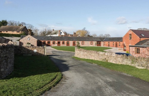Alberbury Cabaña | The Bull Barn, ALBERBURY