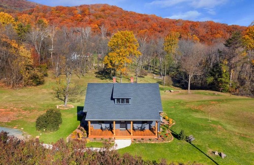 Afton Casa | The Bungalow at Afton Mountain Retreat