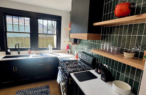 Highland Historic District Casa | The Bungalow Historic Modern 4/2 in Highland