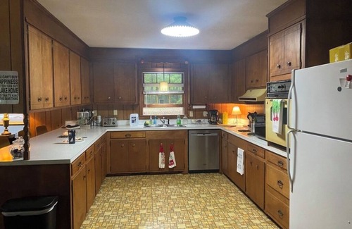 Eutawville Casa | The Bunkhouse at St Julien - Vintage Waterfront Lake House