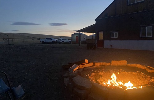 Three Forks Casa | The Bunkhouse Farm Stay near Madison River!