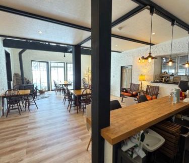 Kitaazumi-gun Cama Y Desayuno | The Bunkhouse Hakuba by Mr T