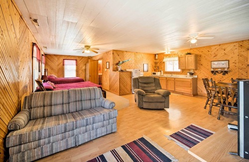 Bellevue Apartamento | Cozy Spragueville Studio Cabin por el río Maquoketa