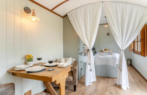 Bronllys Casa | The Butterfly Hut
