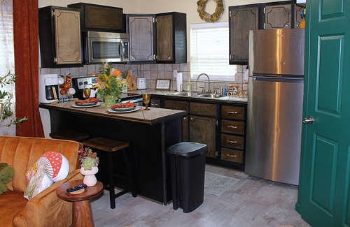 Batesville Casa | The Button Bungalow near Historic Downtown Batesville