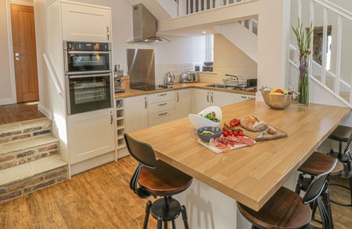 Briggswath Casa | THE BYRE, pet friendly, luxury holiday cottage in Whitby