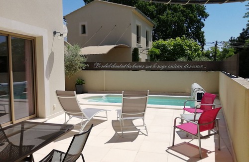 L'Isle-sur-la-Sorgue Casa | La Cabanon Laura ****
