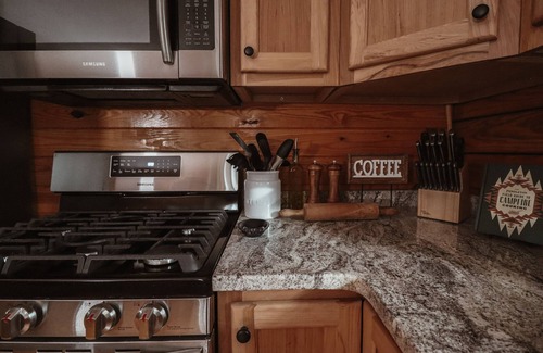 Hurdle Mills Cabina | The Cabin At Hurdle Mills - Hot Tub & Fire Pit