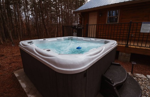 Hurdle Mills Cabina | The Cabin At Hurdle Mills - Hot Tub & Fire Pit