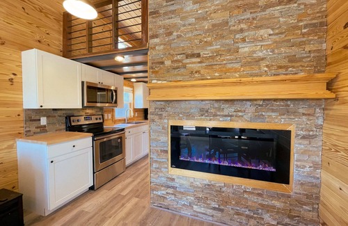 Canon City Cabina | The Cabin Summary: Th