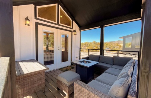 Canon City Cabina | The Cabin Summary: Th