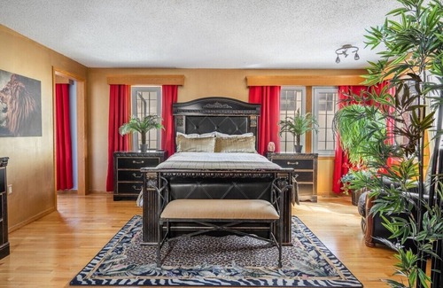 Mount Royal Otro | The Calgary Castle - Unique Stay