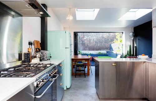 Bow West Casa | Artistic & Impresionante 3BR Home en Bow, perfecto para familias, por Veeve
