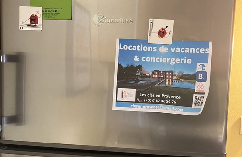 Arles City Centre Apartamento | La calma de un gran corazón departamento de terraza histórica, bien equipado